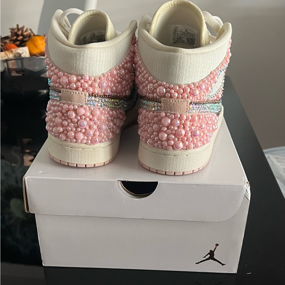 Ladies Nike shoes